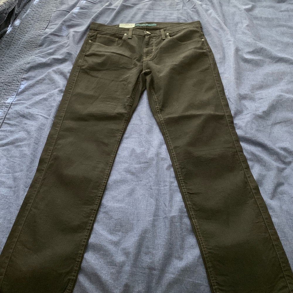 Brand New Never Worn Perry Ellis Black Slim Jeans